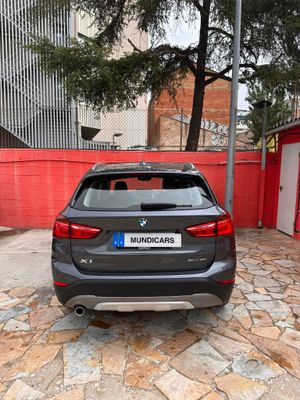 BMW X1 sDrive18i  - Foto 11