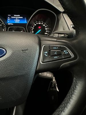 Ford Focus 1.5 TDCi E6 120cv Business  - Foto 31
