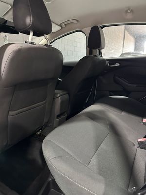 Ford Focus 1.5 TDCi E6 120cv Business  - Foto 14