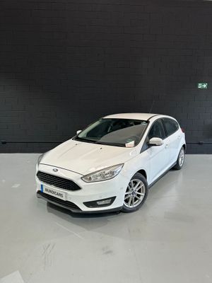 Ford Focus 1.5 TDCi E6 120cv Business  - Foto 5