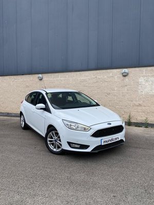 Ford Focus 1.5 TDCi E6 120cv Business  - Foto 3