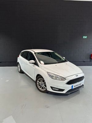 Ford Focus 1.5 TDCi E6 120cv Business  - Foto 3