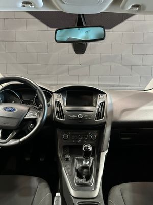 Ford Focus 1.5 TDCi E6 120cv Business  - Foto 27