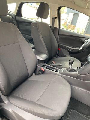 Ford Focus 1.5 TDCi E6 120cv Business  - Foto 14