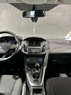 Ford Focus 1.5 TDCi E6 120cv Business  - Foto 13