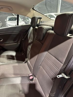 Renault Fluence Limited dCi 110  - Foto 14