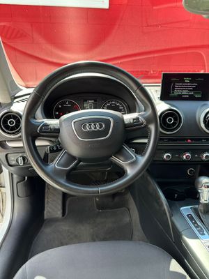 Audi A3 1.6 TDI 105cv S tronic Attraction  - Foto 13