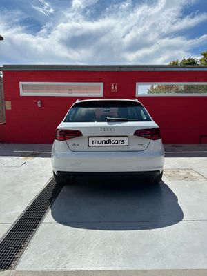 Audi A3 1.6 TDI 105cv S tronic Attraction  - Foto 9