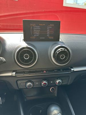 Audi A3 1.6 TDI 105cv S tronic Attraction  - Foto 14