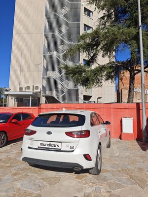 Kia Ceed 1.0 T-GDi 88kW (120CV) Drive  - Foto 13