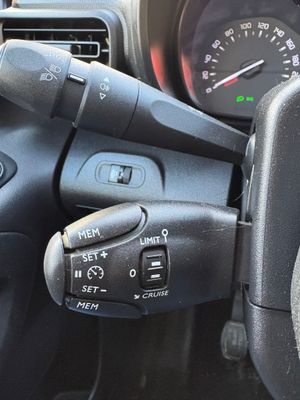 Citroën Berlingo Talla M bluehdi 100 s&s LIVE PACK   - Foto 20