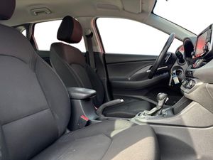 Hyundai i30 1.4 TGDI Tecno Tech DCT  - Foto 17