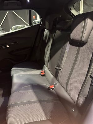 Peugeot 2008 GT BlueHDI 130 S&S EAT8  - Foto 17