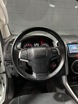 Isuzu D-Max 1.9 Turbodiesel Double Cab Premium+ 4WD   - Foto 15
