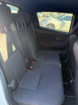 Toyota Yaris 1.5 Hybrid Advance  - Foto 18