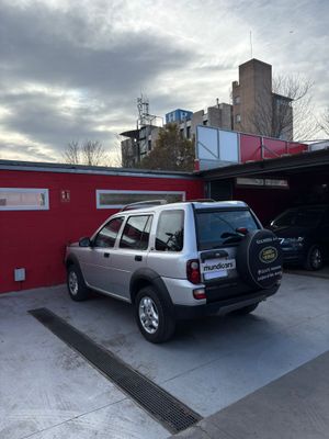 Land-Rover Freelander 2.0TD4 S  - Foto 8