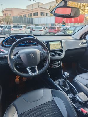 Peugeot 2008 Allure 1.6 e-HDi 115  - Foto 16