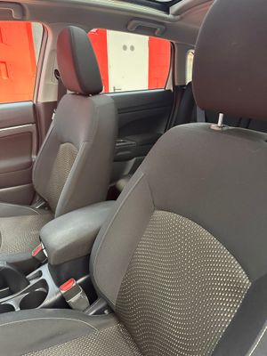 Mitsubishi ASX 200 DI-D Kaiteki 4WD  - Foto 18