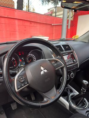Mitsubishi ASX 200 DI-D Kaiteki 4WD  - Foto 13