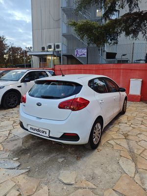Kia Ceed 1.4 CVVT 100CV Drive  - Foto 9