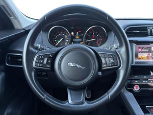 Jaguar F-Pace 2.0L i4D 132kW Portfolio Auto  - Foto 13