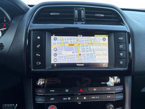 Jaguar F-Pace 2.0L i4D 132kW Portfolio Auto  - Foto 17