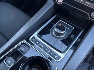 Jaguar F-Pace 2.0L i4D 132kW Portfolio Auto  - Foto 14