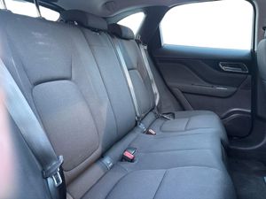 Jaguar F-Pace 2.0L i4D 132kW Portfolio Auto  - Foto 18