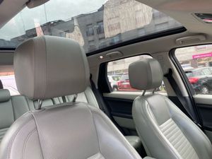 Land-Rover Discovery Sport SD4 4WD HSE Lux AT 7 asientos  - Foto 18