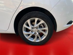 Toyota Auris 1.2 120T Active  - Foto 11