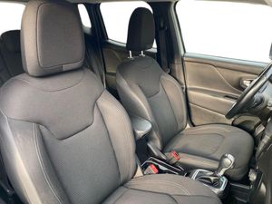 Jeep Renegade 1.3G 110kW Limited 4x2 DDCT  - Foto 18