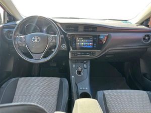 Toyota Auris 1.8 Hybrid Advance  - Foto 11
