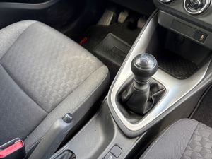 Toyota Yaris 1.5 Dual VVT-iE S-Edition  - Foto 13