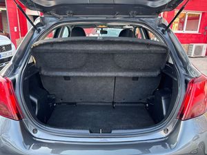 Toyota Yaris 1.0 VVT-i City  - Foto 19