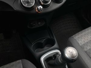 Toyota Yaris 1.33 Dual VVT-i Active  - Foto 13