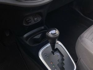 Toyota Yaris 1.5 Hybrid Advance  - Foto 13