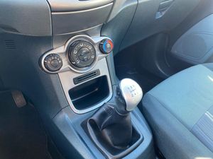 Ford Fiesta 1.4 TDCI Ambiente  - Foto 13