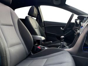 Hyundai i30 1.6 CRDi BlueDrive Tecno Nav  - Foto 17