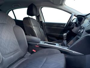 Renault Megane 1.5 BLUE dCi Limited +  - Foto 17