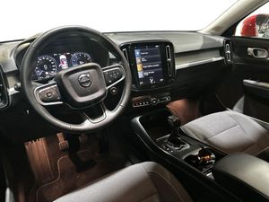 Volvo XC40 Momentum Core T2  - Foto 13