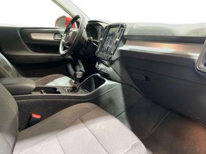 Volvo XC40 Momentum Core T2  - Foto 17