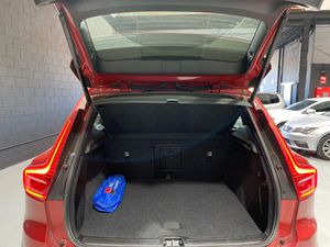 Volvo XC40 Momentum Core T2  - Foto 19