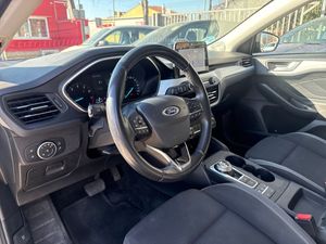 Ford Focus Berlina Trend+ 1.0 EcoBoost 92 kW (125 CV) Aut. 8 vel.  - Foto 23