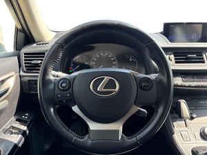 Lexus CT 200h  - Foto 13