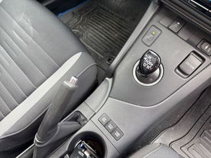 Toyota Auris 1.8 Hybrid Active  - Foto 15