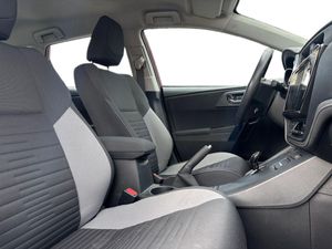 Toyota Auris 1.8 Hybrid Active  - Foto 19