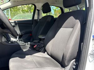 Ford Focus 1.5 TDCi E6 Trend  - Foto 21