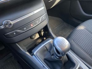 Peugeot 308 Style 1.6 BlueHDi 120  - Foto 13