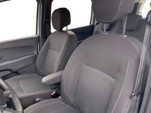 Dacia Lodgy Comfort 1.6 GLP 5Pl  - Foto 18