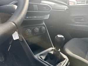 Dacia Sandero 1.0 TCe Essential  - Foto 13